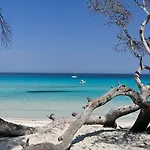 Maison Capucine - Vue Mer, Piscine & Charme Du Cap Holiday home Brando
